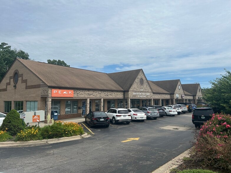 455 E Grand River Ave, Brighton, MI à louer - Photo de l’immeuble – Image 2 sur 21