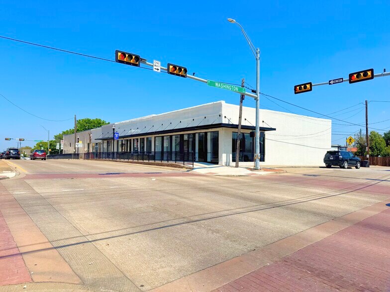 115 S Goliad St, Rockwall, TX à louer - Photo de l’immeuble – Image 1 sur 16