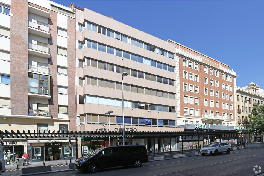 Calle de Fuencarral, 121, Madrid, Madrid à louer - Photo principale – Image 1 sur 4