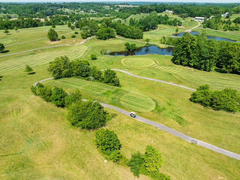 745 Hopewell rd, Hopewell, OH à vendre - Photo de l’immeuble – Image 2 sur 34