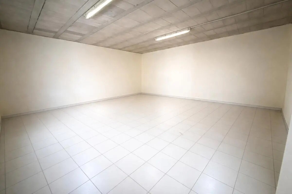 Bureau dans La Farlède à louer Photo de l’immeuble– Image 1 sur 9