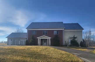 Plus de détails pour 221 Felician Dr, Moon Twp, PA - Logement à vendre