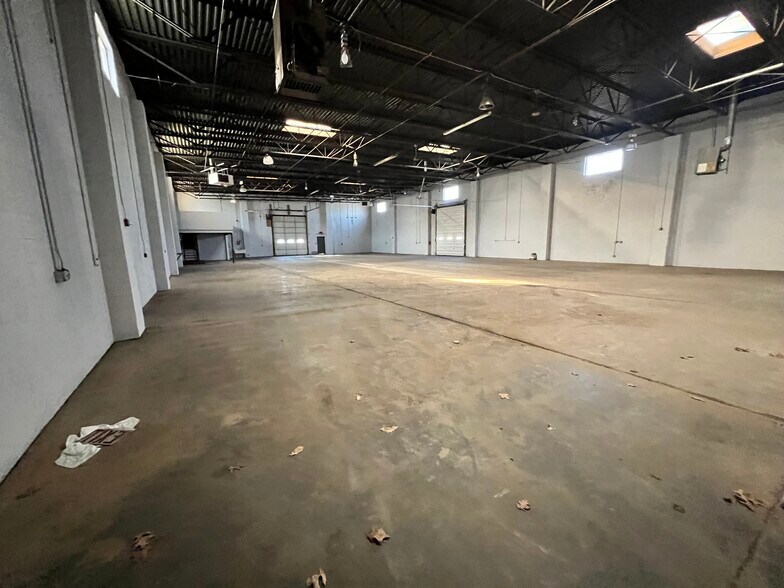 173 Amboy Rd, Morganville, NJ à louer - Photo de l’immeuble – Image 3 sur 19