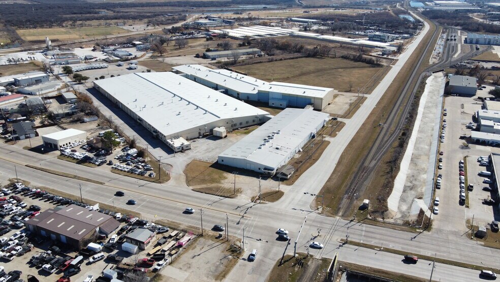 720 E State Highway 121 Byp, Lewisville, TX à vendre - Photo principale – Image 1 sur 12