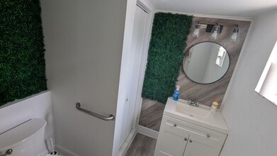 1216 E Atlantic Blvd, Pompano Beach, FL à louer Photo intérieure– Image 2 sur 5
