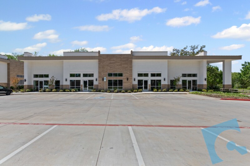1802 W Pleasant Ridge Rd, Arlington, TX à vendre Photo de l’immeuble– Image 1 sur 23