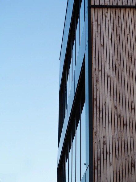 Bureau dans Lorient à louer - Photo de l’immeuble – Image 2 sur 5