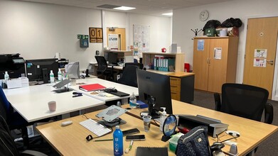 9-28 Athena Ct, Warwick à louer Photo intérieure– Image 2 sur 5