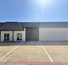 2800 W Division St, Arlington, TX à louer Photo de l’immeuble– Image 1 sur 8