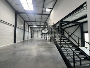 Local d’activités dans Saint-Quentin-Fallavier à louer Photo intérieure– Image 2 sur 5