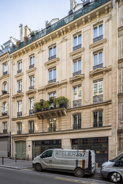 72 Rue D'Hauteville, Paris à louer - Photo de l’immeuble – Image 2 sur 2