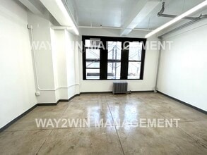 262 W 38th St, New York, NY à louer Photo intérieure– Image 1 sur 3
