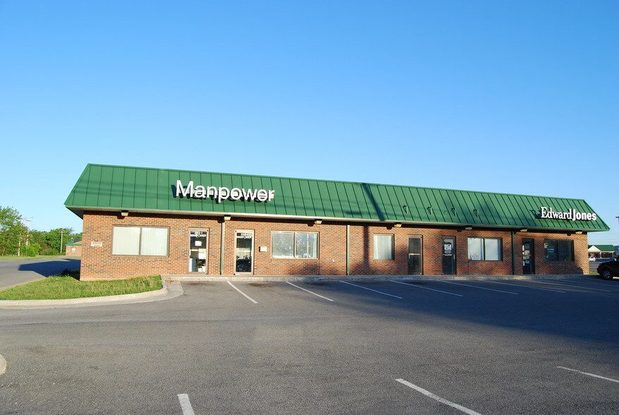 253-261 Aikens Ctr, Martinsburg, WV à louer - Photo principale – Image 1 sur 1