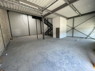 Plus de détails pour 17 Rue Henri Becquerel, Aulnay-sous-Bois - Bureau, Local d'activités à louer