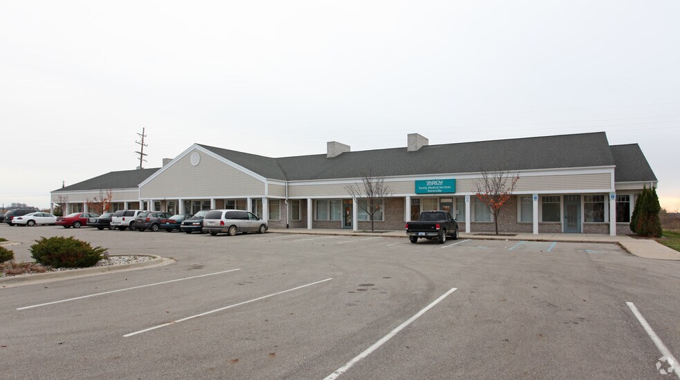121-133 W Lansing Rd, Potterville, MI à louer - Photo de l’immeuble – Image 3 sur 6