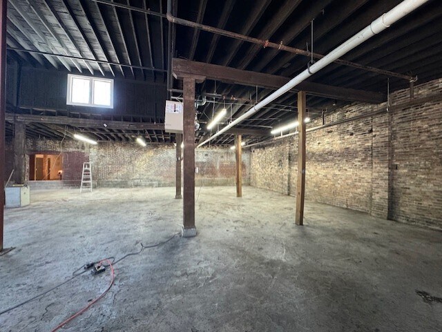 1616 Rowan St, Louisville, KY à louer - Photo de l’immeuble – Image 3 sur 7