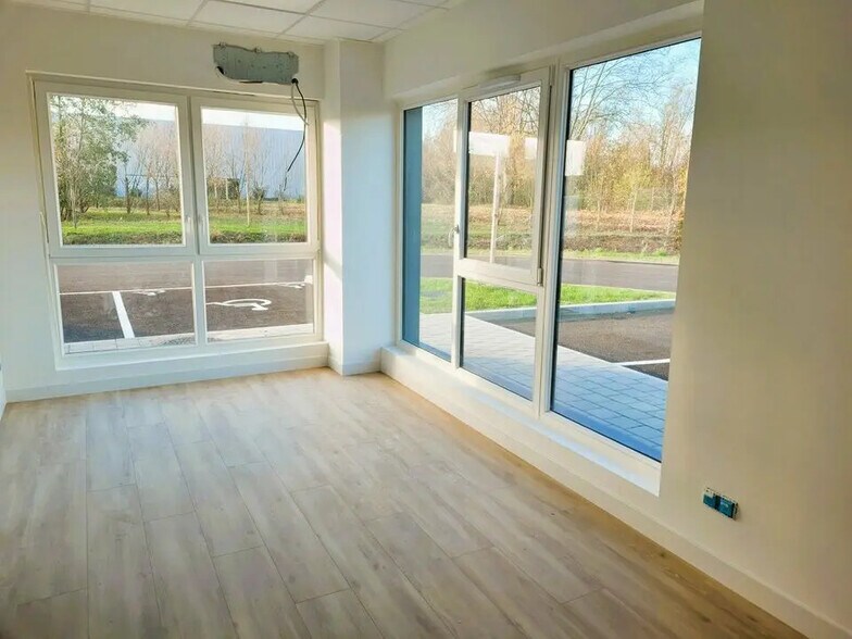 Bureau dans Goxwiller à louer - Photo de l’immeuble – Image 3 sur 10
