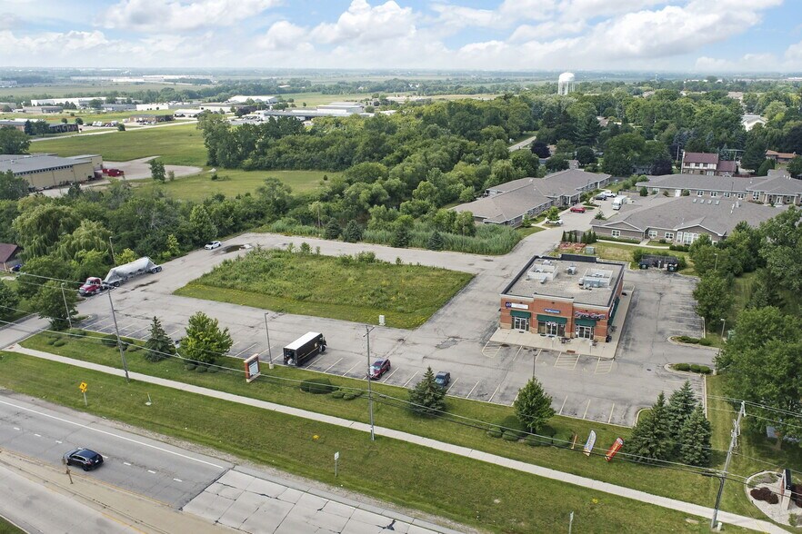 6316 52nd St, Kenosha, WI à vendre - Photo de l’immeuble – Image 2 sur 13