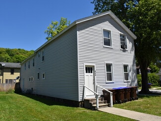 Plus de détails pour 130 E Spruce St, Titusville, PA - Logement à vendre
