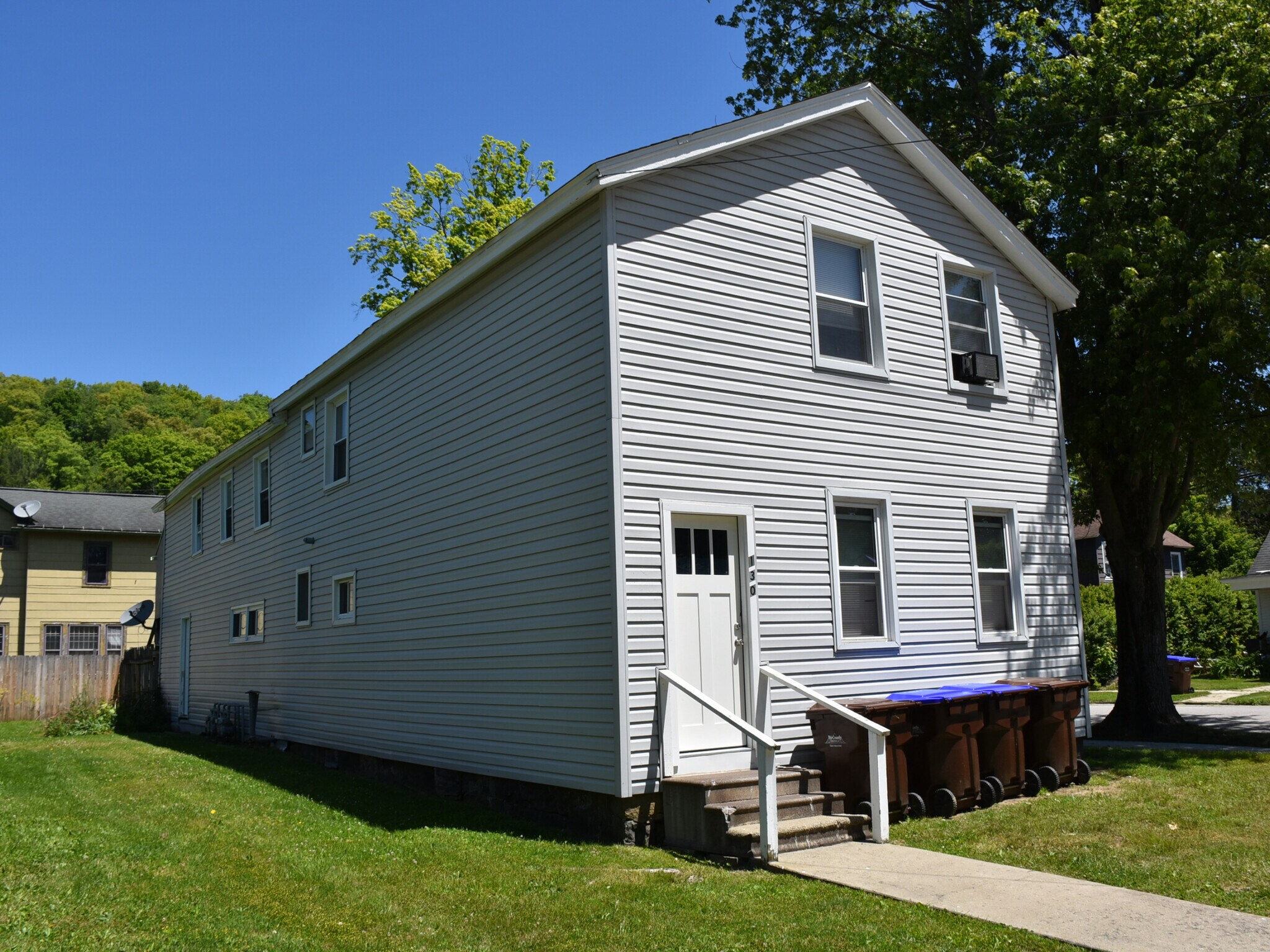 130 E Spruce St, Titusville, PA à vendre Photo de l’immeuble– Image 1 sur 26