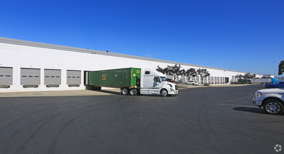 2802-2852 W Winton Ave, Hayward, CA à louer - Photo de l’immeuble – Image 2 sur 2