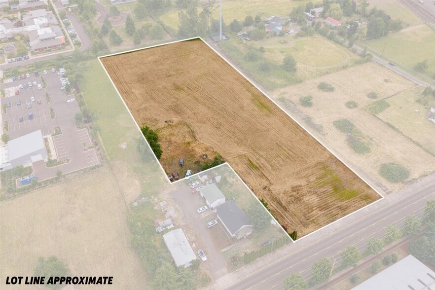 TID: 949909 Hansard ave, Lebanon, OR à vendre - Aérien – Image 2 sur 24