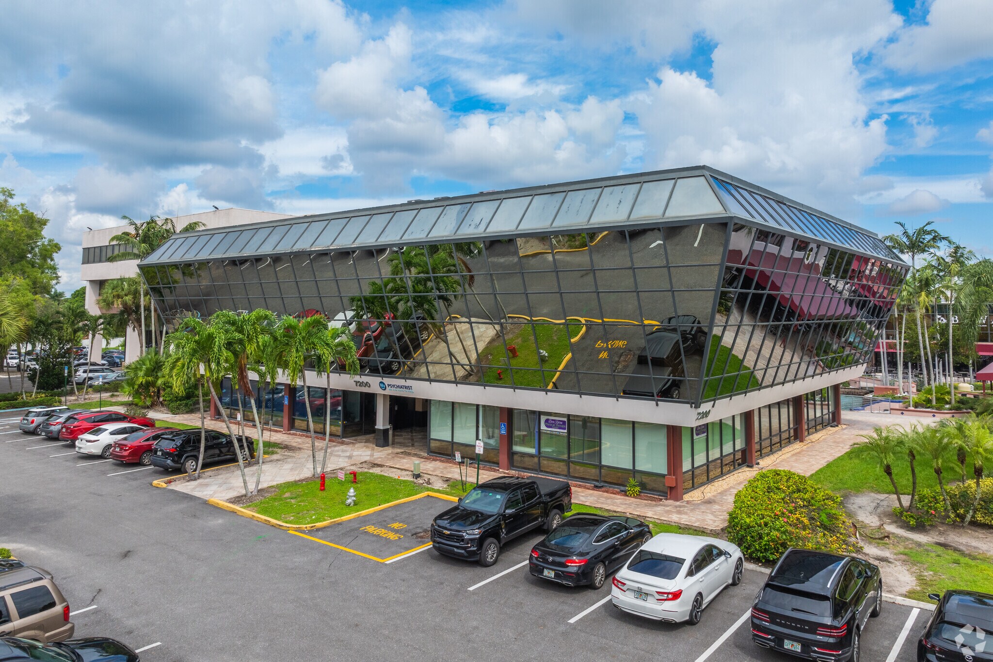 7100 W Camino Real, Boca Raton, FL à louer Photo de l’immeuble– Image 1 sur 11