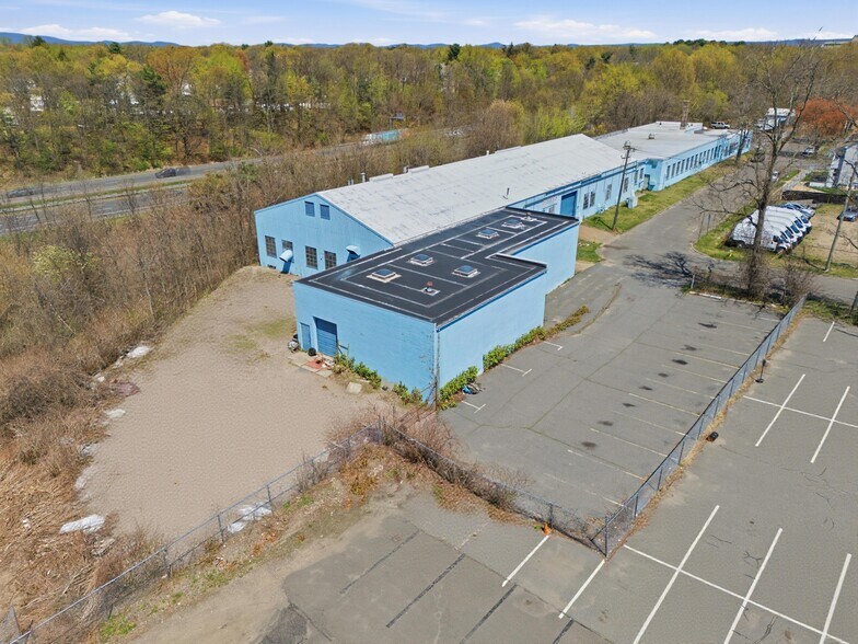53 Batavia St, Springfield, MA à vendre - Photo de l’immeuble – Image 2 sur 35