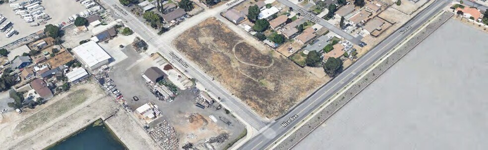 Turquoise Ave, Mentone, CA à vendre - Aérien – Image 2 sur 5