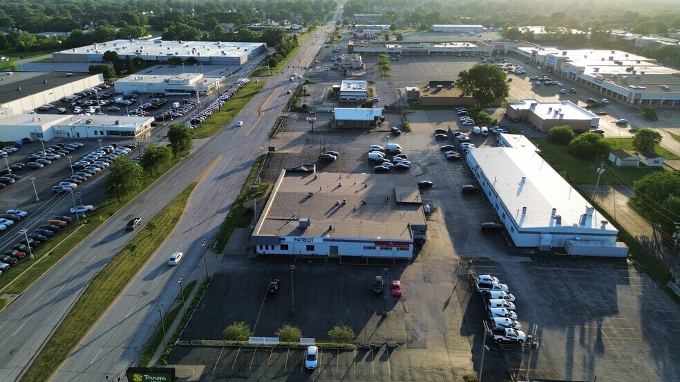 520 W Kimberly Rd, Davenport, IA à vendre - Photo de l’immeuble – Image 2 sur 15