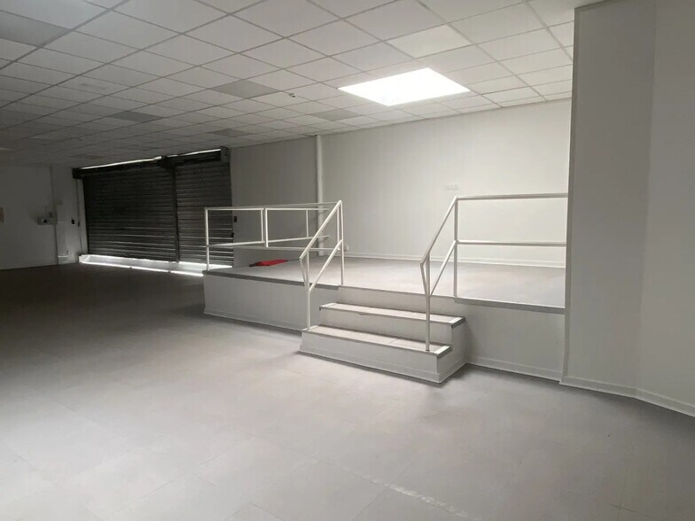 Local commercial dans Golbey à louer - Photo de l’immeuble – Image 3 sur 11