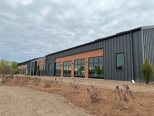 New Construction off of 164 and ES Hwy, Big Bend, WI à louer - Photo de l’immeuble – Image 3 sur 5