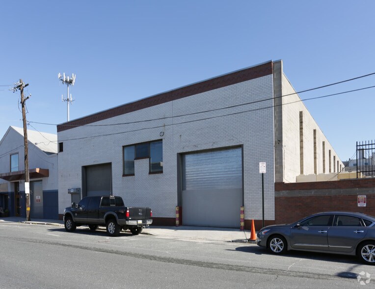 Washington Ave portefeuille de 2 biens à vendre sur LoopNet.fr - Photo principale – Image 2 sur 2