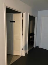 2603 E Cass St, Joliet, IL à louer Photo intérieure– Image 2 sur 2