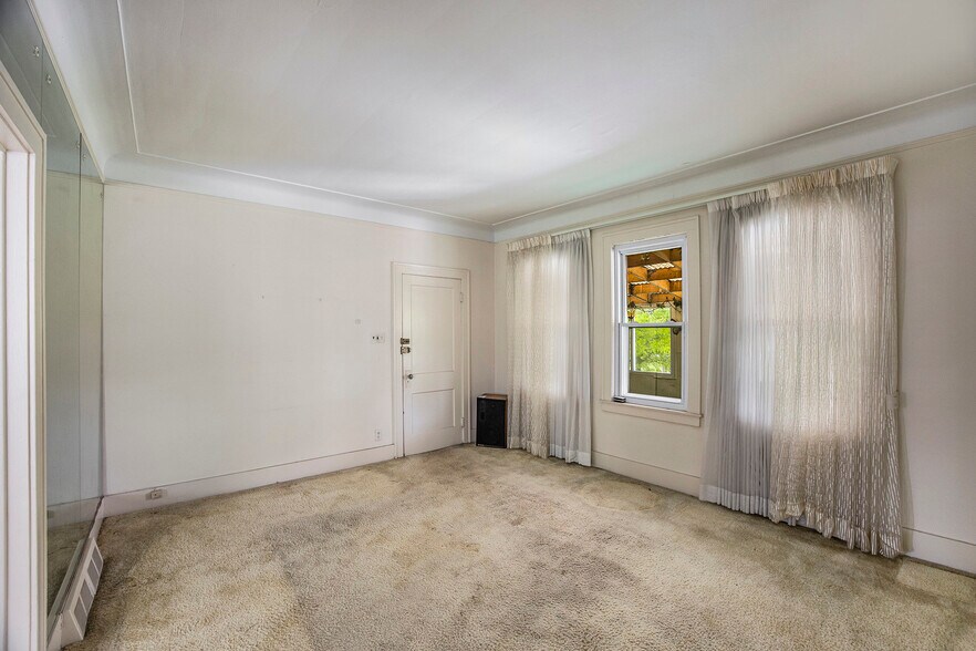 2237 W Grand St, Detroit, MI à vendre - Photo de l’immeuble – Image 3 sur 23