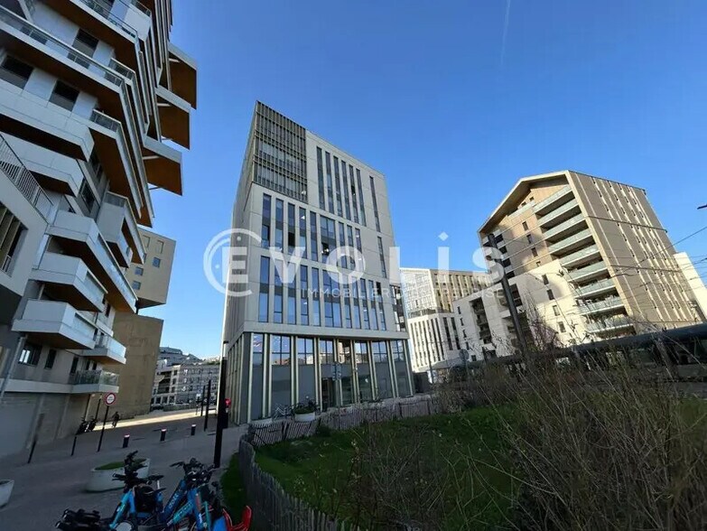 19-21 Rue Carle Vernet, Bordeaux à louer - Photo de l’immeuble – Image 2 sur 9