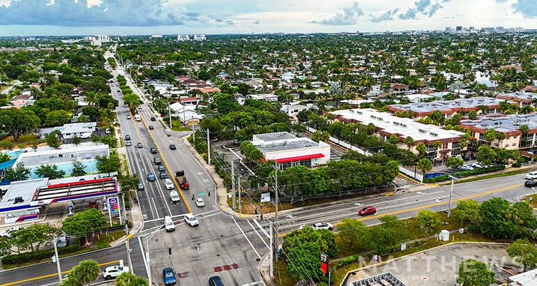 1 E McNab Rd, Pompano Beach, FL à vendre - Photo de l’immeuble – Image 1 sur 3