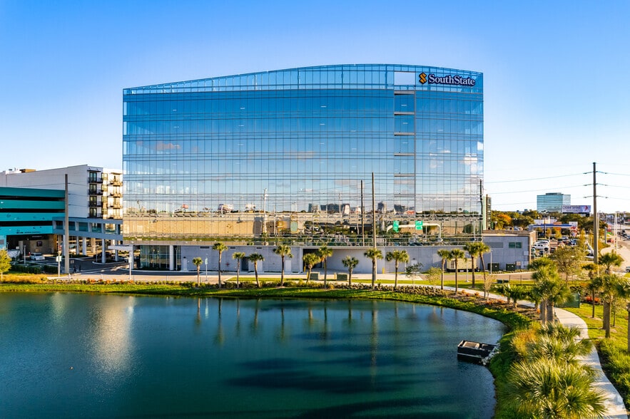 1150 Assembly Dr, Tampa, FL à louer - Photo principale – Image 1 sur 12