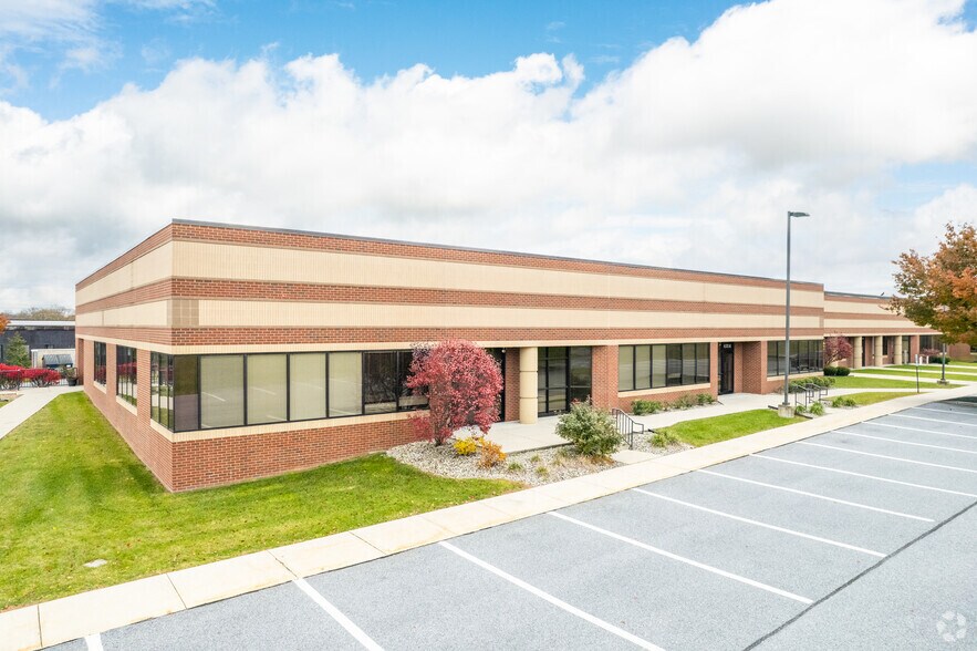 1030 Reed Ave, Wyomissing, PA à louer - Photo de l’immeuble – Image 2 sur 4