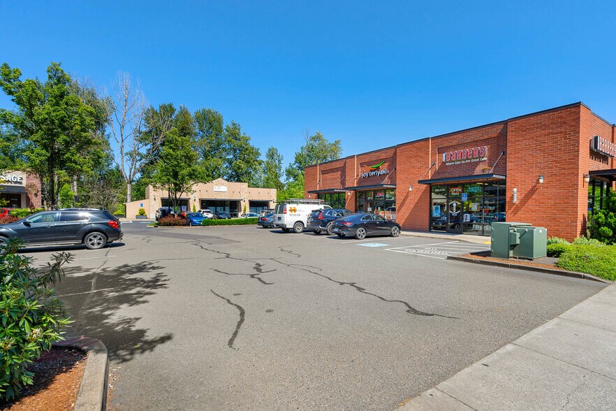 19066 Willamette Dr, West Linn, OR à louer - Photo de l’immeuble – Image 2 sur 8