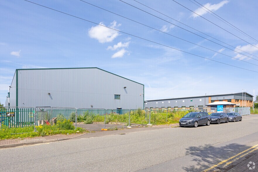 Rennie Hogg Rd, Nottingham à louer - Photo de l’immeuble – Image 3 sur 8