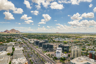 2425 E Camelback Rd, Phoenix, AZ - VUE AÉRIENNE  vue de carte