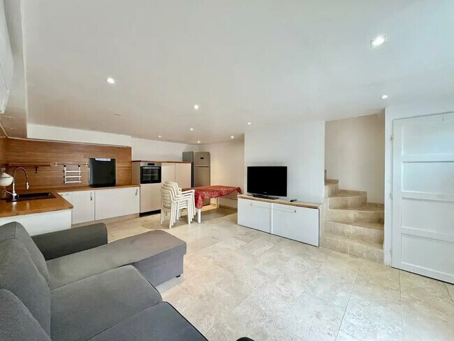 Plus de détails pour Local commercial à vendre