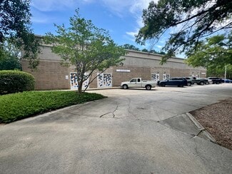 Plus de détails pour 102 Woodwinds Industrial Ct, Cary, NC - Local d'activités à louer
