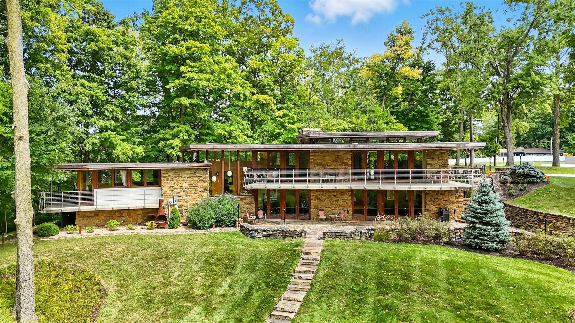 944 Fry Rd, Greenwood, IN à vendre Photo de l’immeuble– Image 1 sur 51