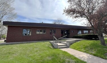 217 Ceape Ave, Oshkosh, WI à vendre Photo de l’immeuble– Image 1 sur 9