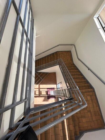 75 Huntington St, Brooklyn, NY à louer - Photo de l’immeuble – Image 3 sur 11