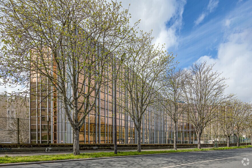 Bureau dans Gentilly à louer - Photo de l’immeuble – Image 3 sur 3