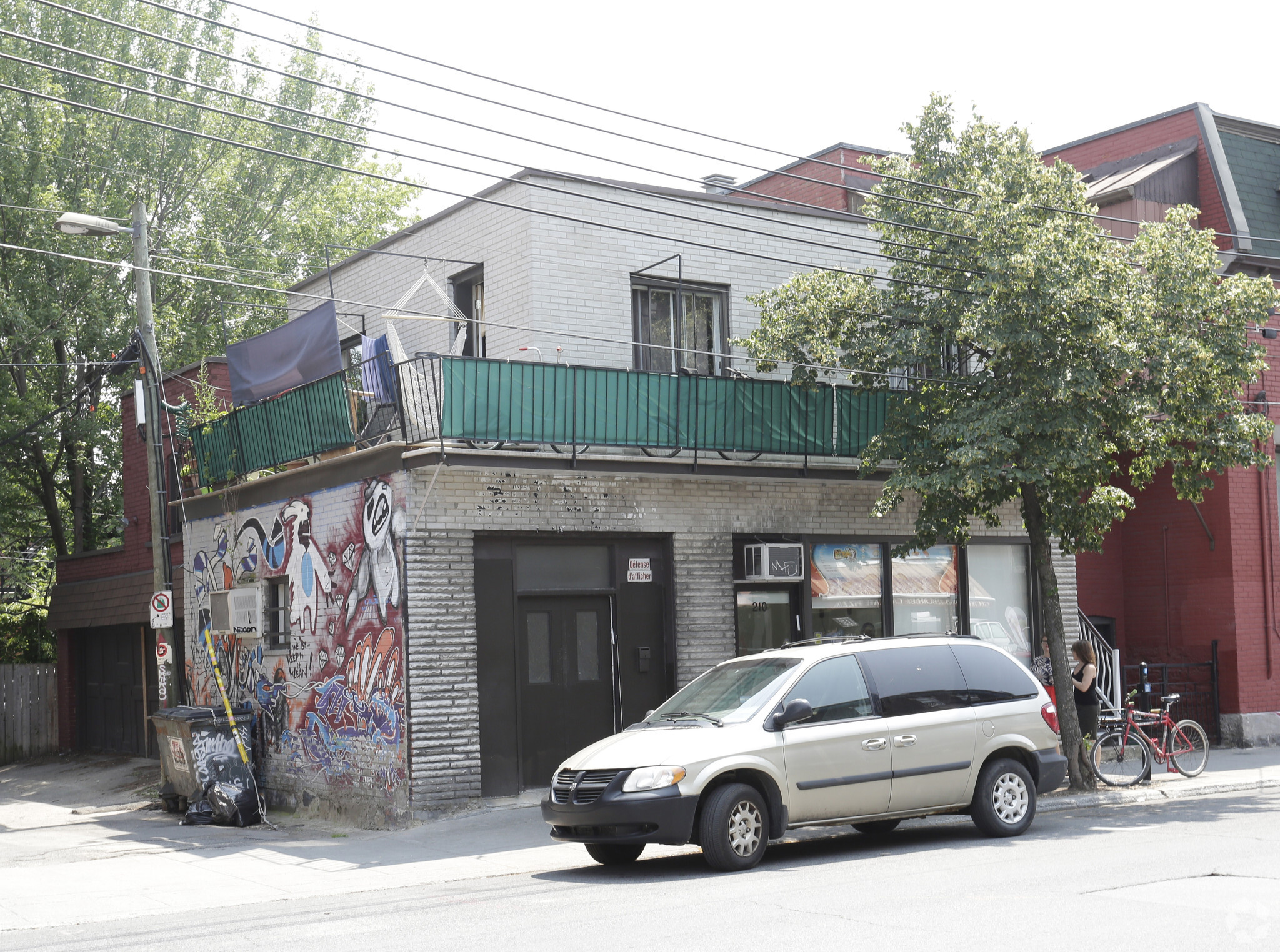 210-212 St Saint-Viateur O, Montréal, QC à vendre Photo principale– Image 1 sur 3