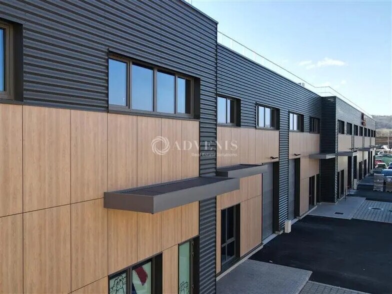 Local d’activités dans Molsheim à louer - Photo de l’immeuble – Image 1 sur 9